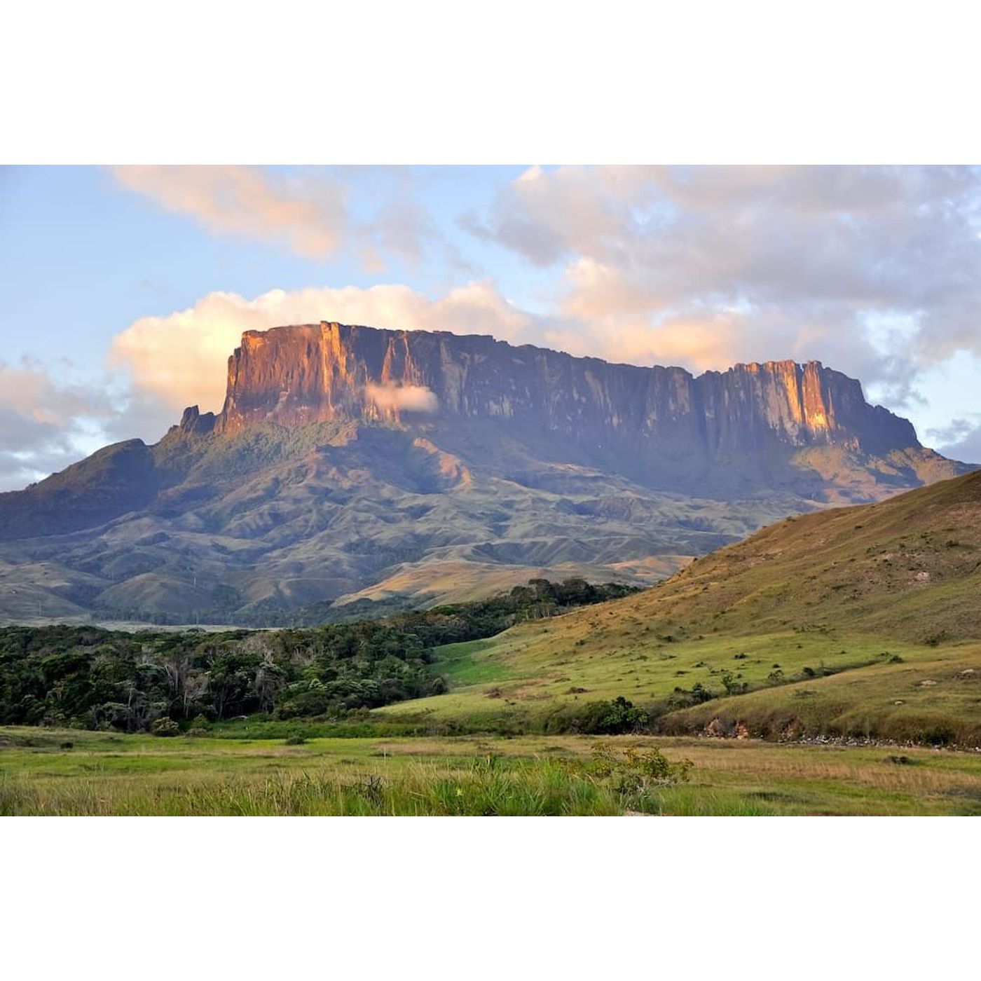 Mount Roraima: Evidence of Ancient Cutting Technology? | Ancient Origins episode artwork
