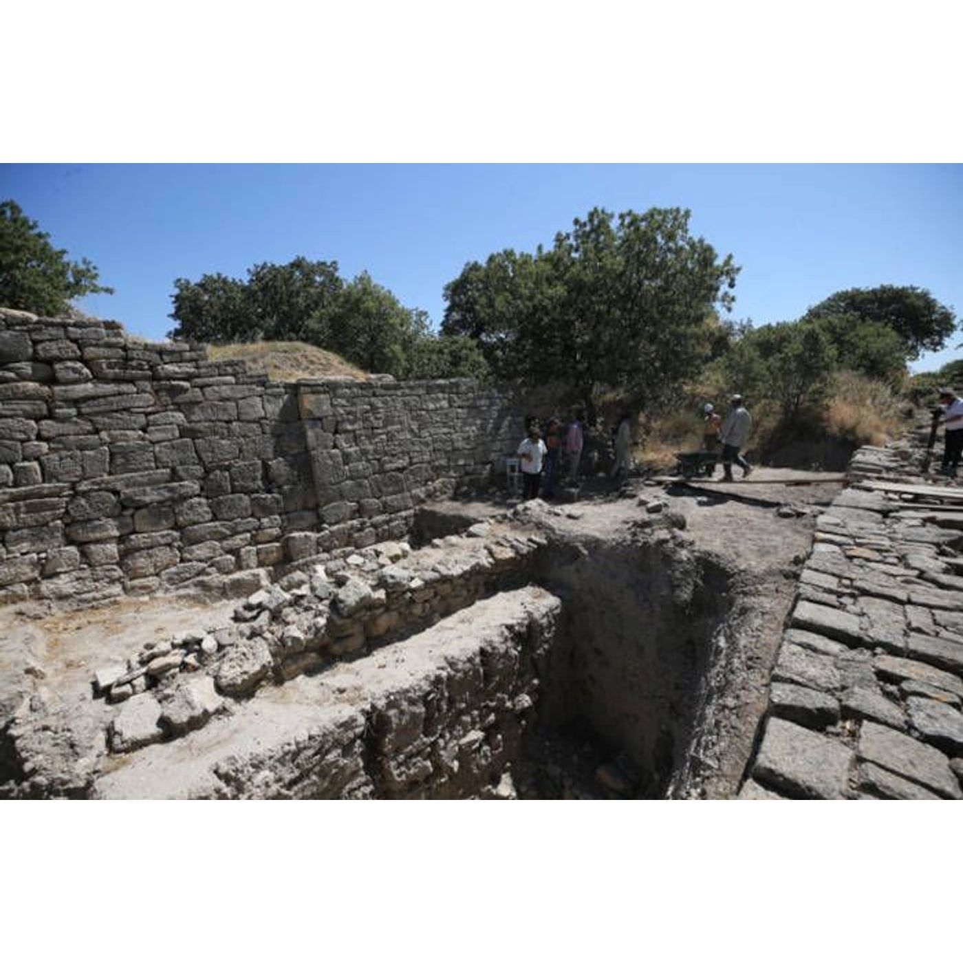 New Troy Excavation Yields Fresh Evidence of Epic War | Ancient Origins