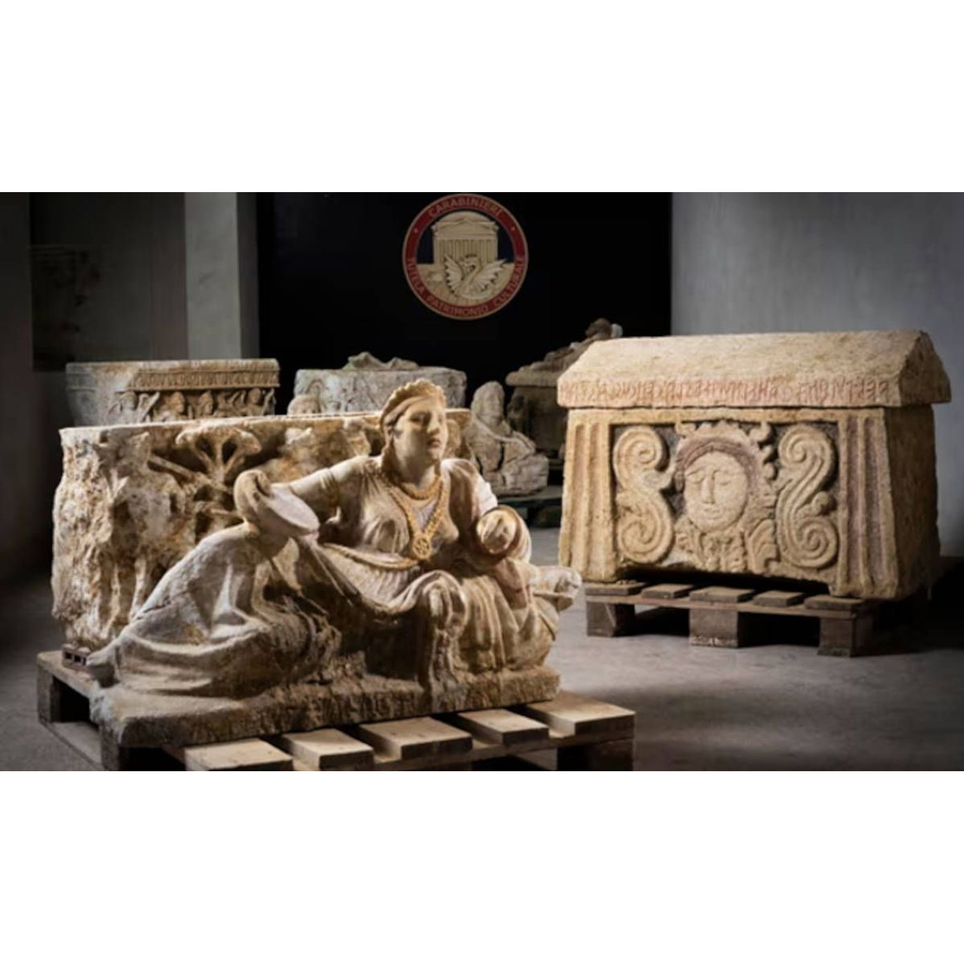 cover of episode Italian Police Seize Stolen Etruscan Treasures, Including a Princess’s Sarcophagus | Ancient Origins