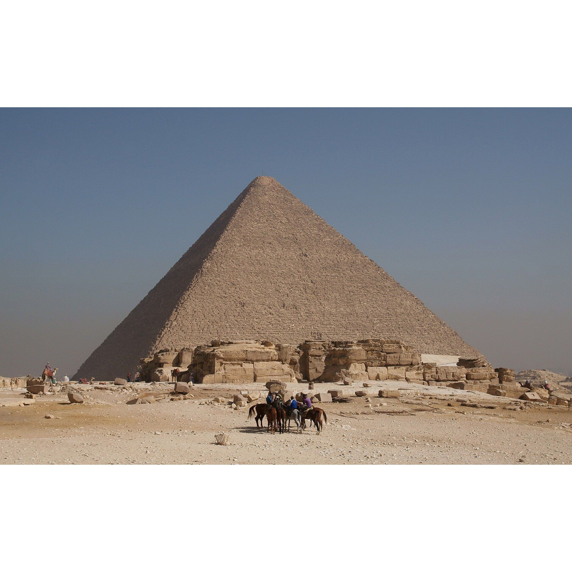 Pyramid Builders Were Not Slaves - 4,000 Year-Old Skeletone DNA Proved episode artwork