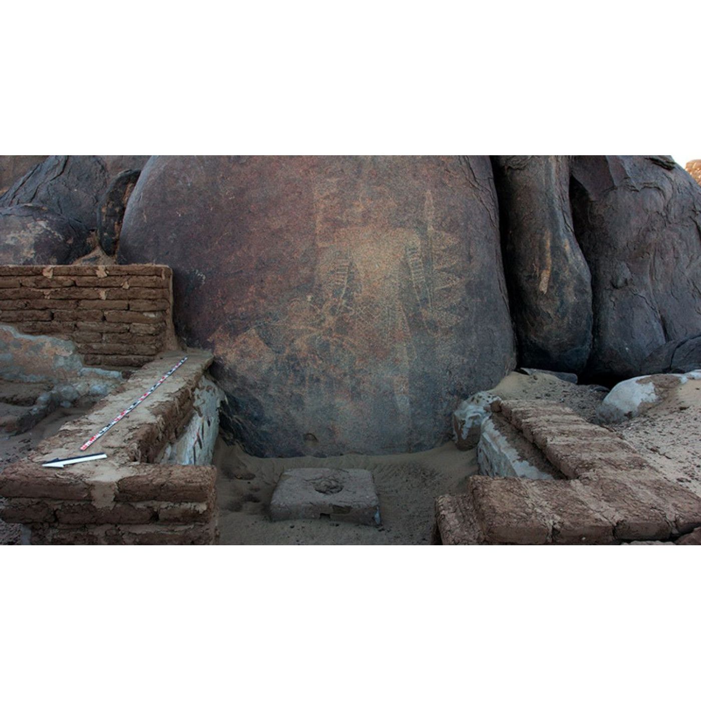 Is this Impressive Carved Figure in Sudan a Lost Kushite King? | Ancient Origins