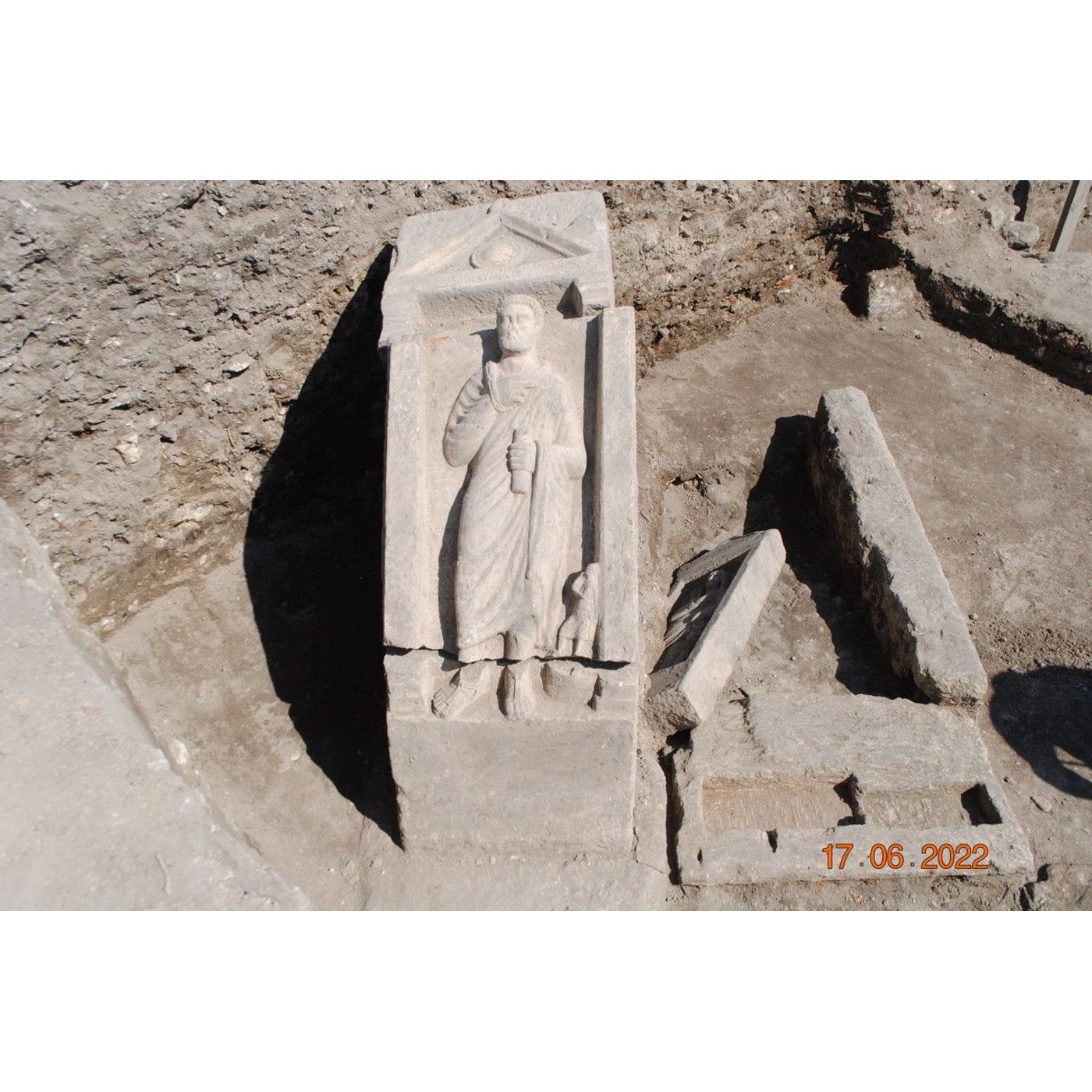 The Tomb of Annion: A Young Woman’s Gold and Cosmetics Survive Nearly 2,000 Years | Ancient Origins episode artwork