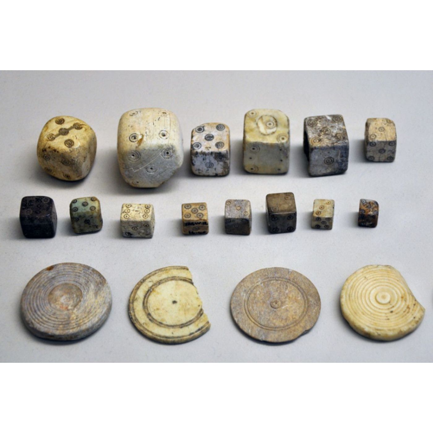 1,000 Roman Dice Found at Site Speculated to be an 'Ancient Las Vegas' | Ancient Origins