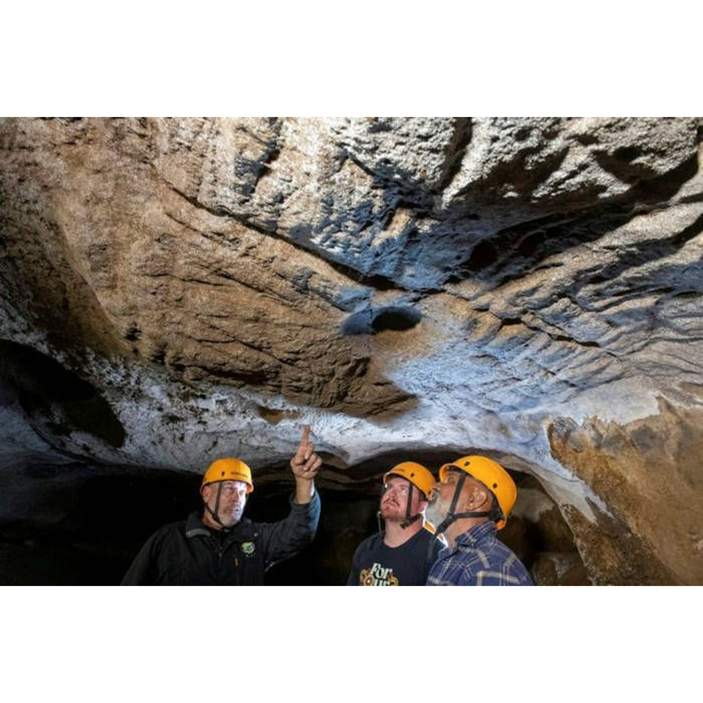 Ancient Finger Traces from First Nations Found in Glittering Cave | Ancient Origins