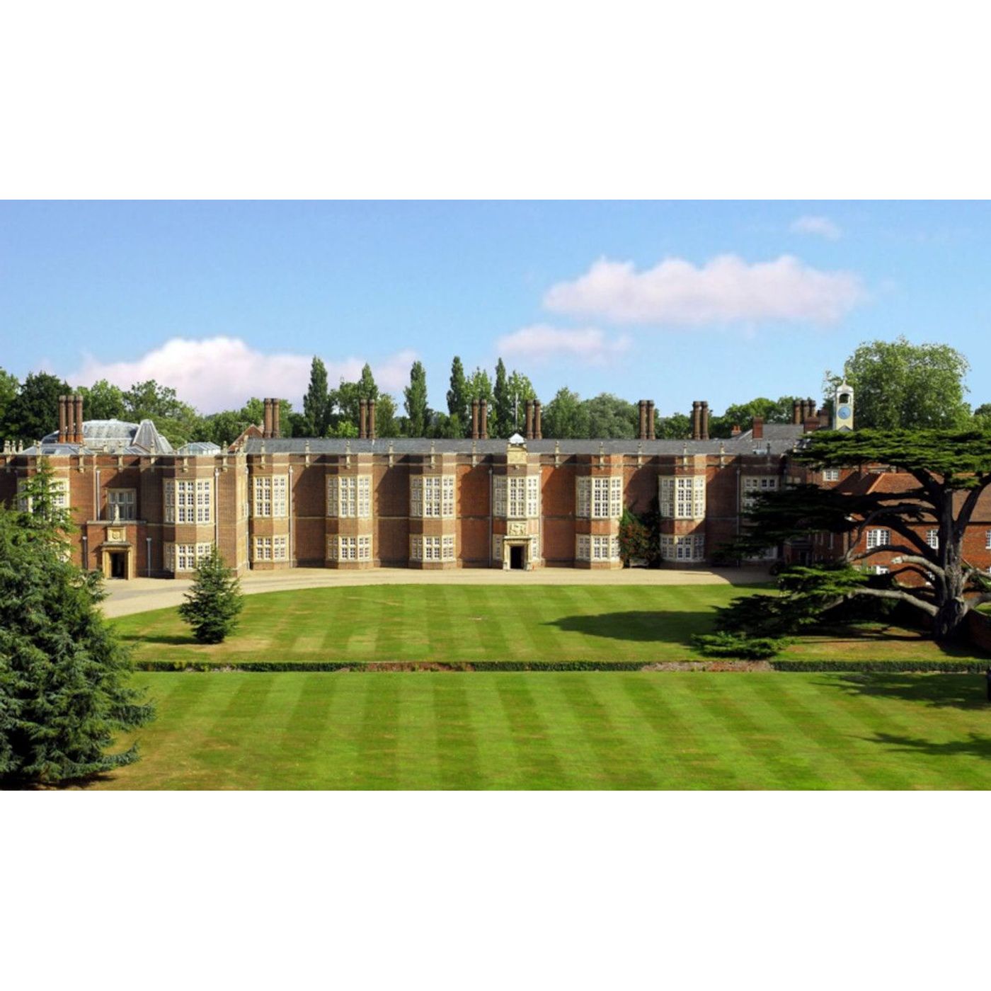 Traces of Henry VIII’s Lost Tudor Palace Found Beneath Chelmsford School | Ancient Origins episode artwork