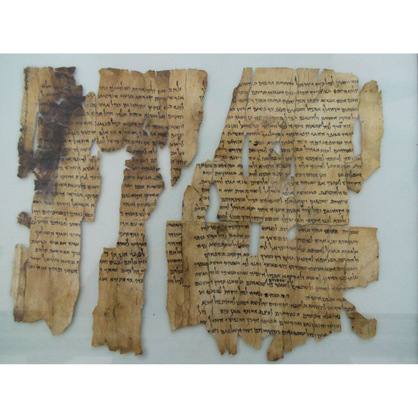 Deciphering the 364-Day Calendar: New Study Solves a Dead Sea Scrolls Mystery | Ancient Origins episode artwork