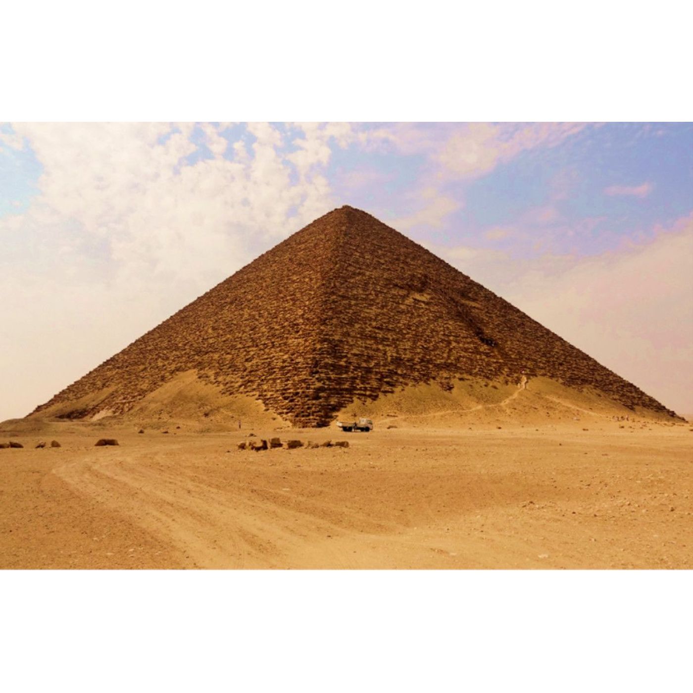 Dams Near Egypt's Red Pyramid Point to Hydraulic Construction Method | Ancient Origins episode artwork