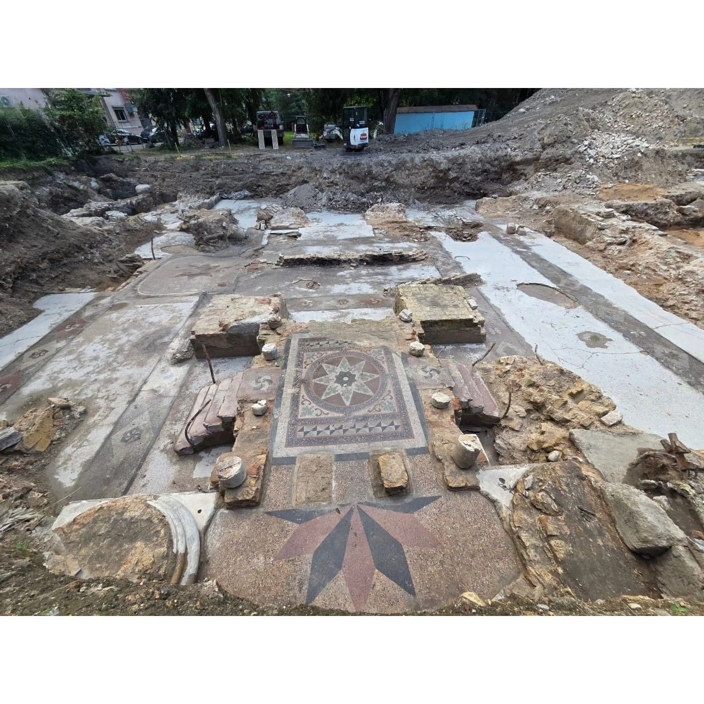 Colorful Floors and Seat Plaques Found at the Nazi-Destroyed Great Synagogue in Lithuania | Ancient Origins episode artwork